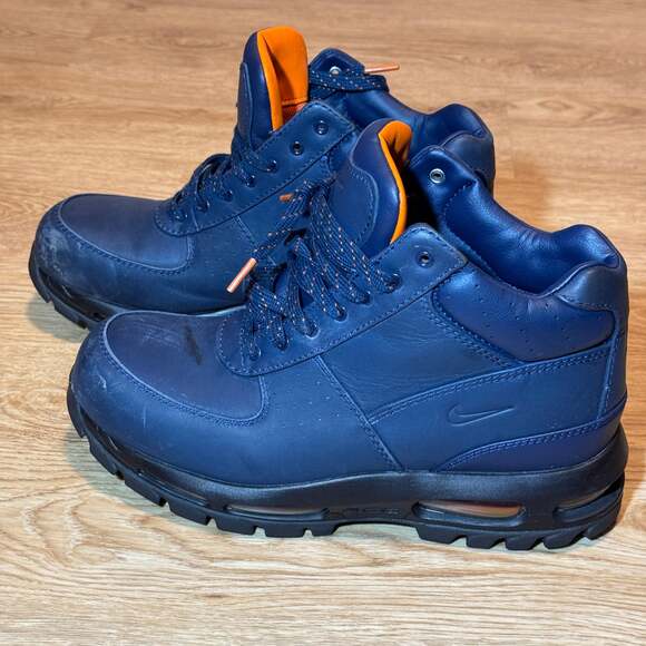 navy blue nike goadome boots